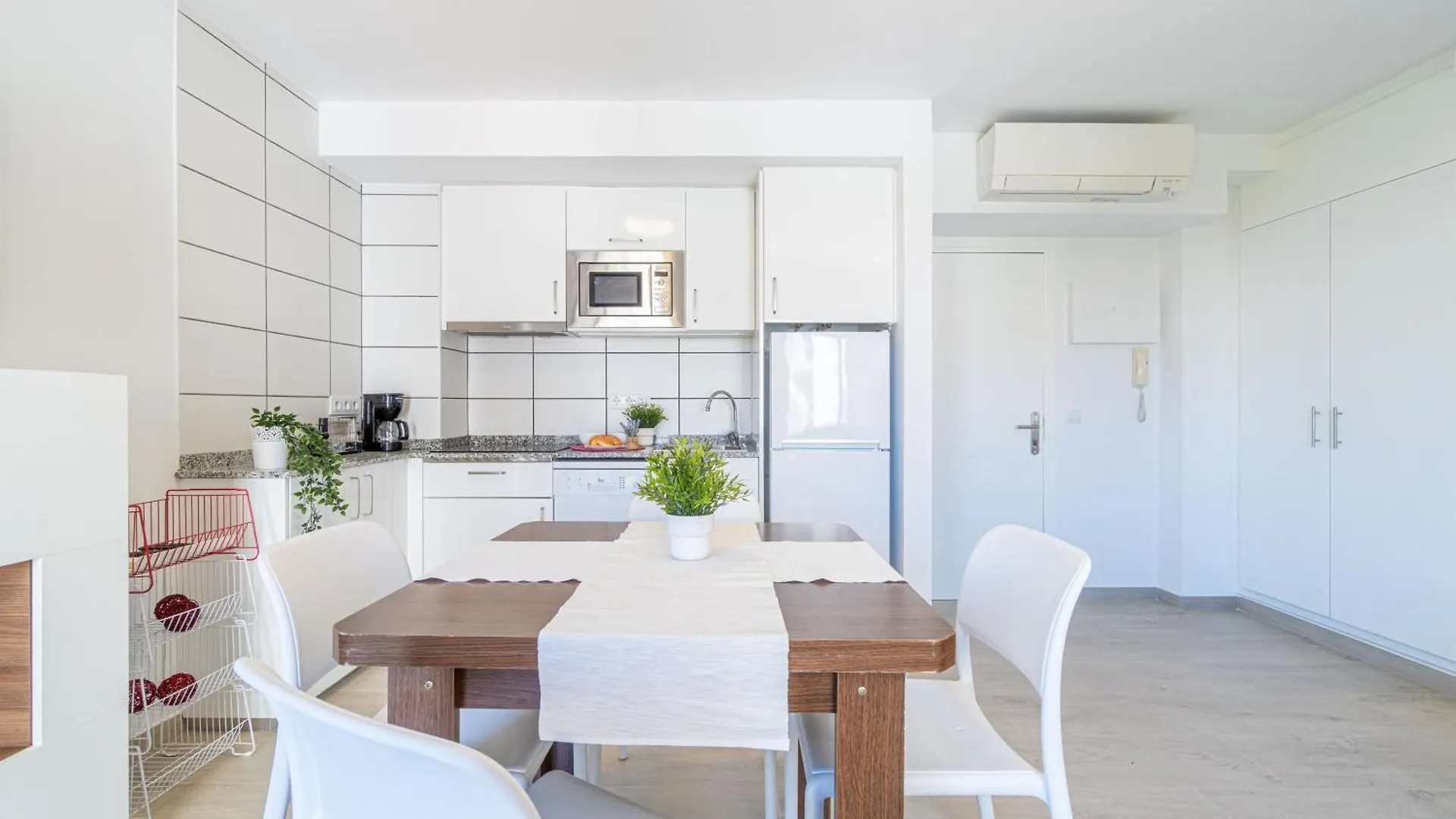 Apart-Rent Apartment Av Rhode 2º 2007 Росас