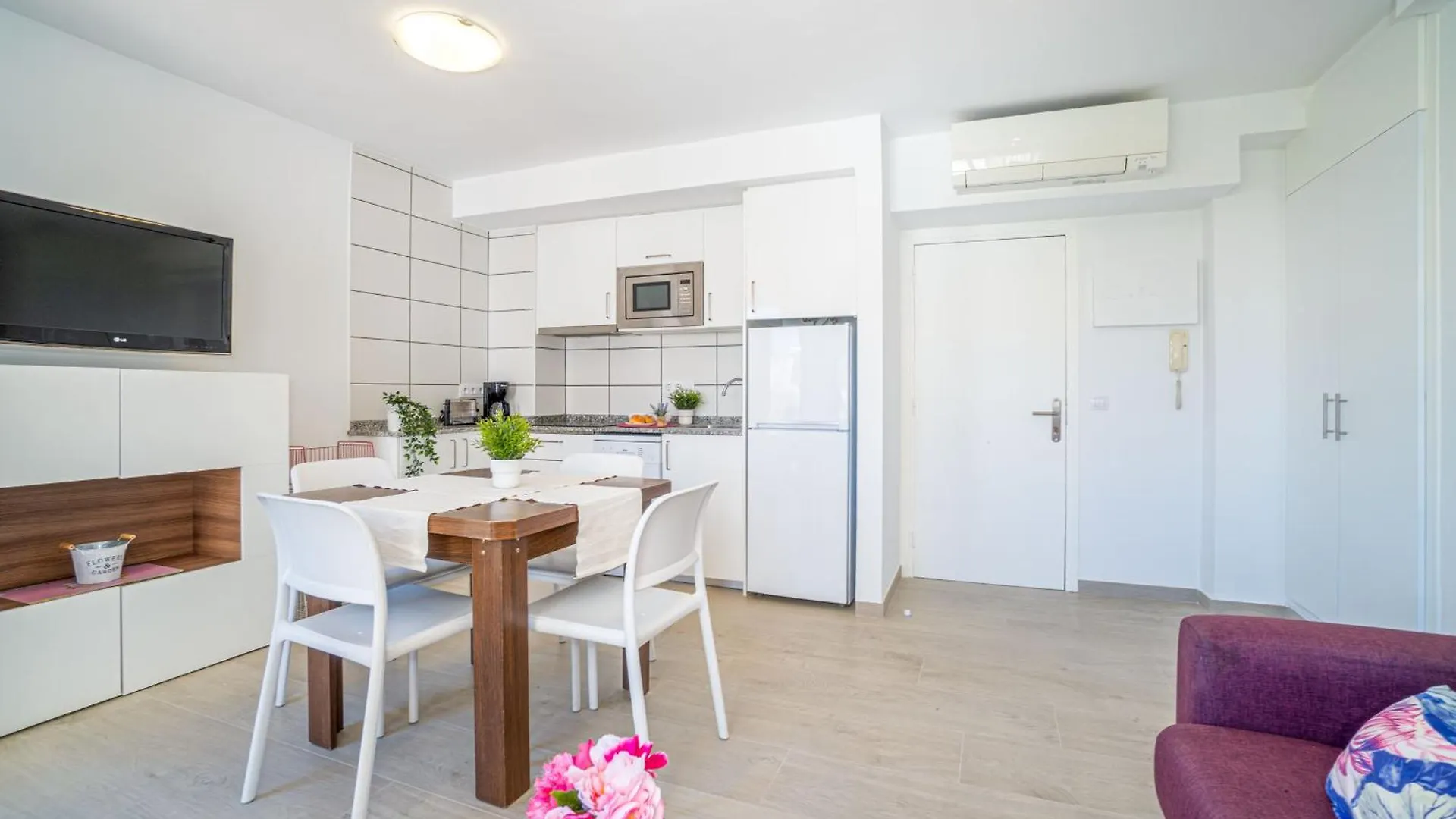 Apart-Rent Apartment Av Rhode 2º 2007 Roses Spain